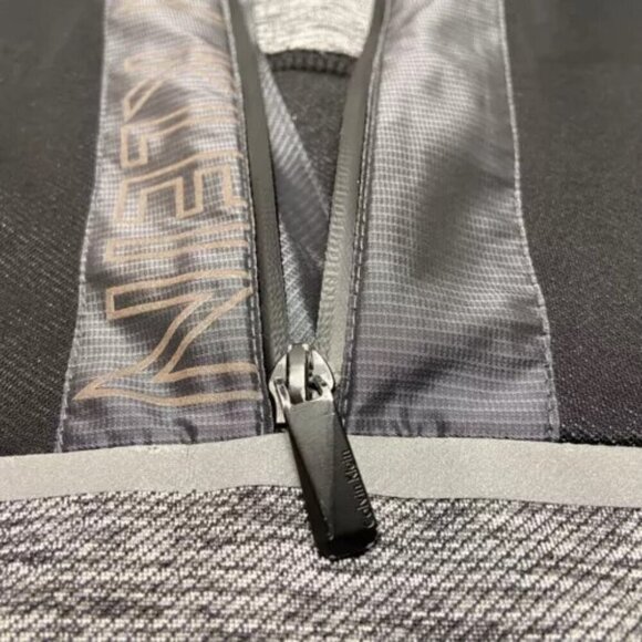 Calvin Klein 1/2 Zip Adult 44” Chest Black Gray No Size Tag Lightweight Sweater - Picture 7 of 11